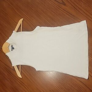 Express sleeveless mockneck tank top in white, sz small